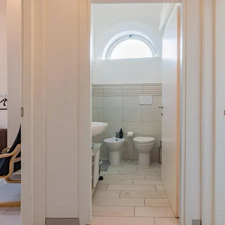 Casa Mya-relax Al Porto, Wifi Veloce E Clima Apartment Livorno